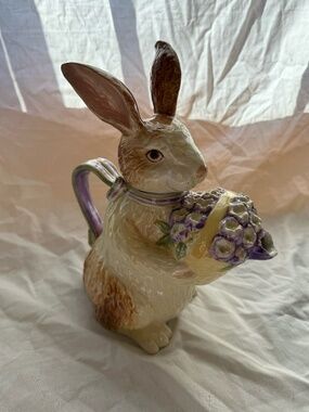 Ceramic Bunny Planter Figurine / Easter Decor / Vintage Style Rabbit